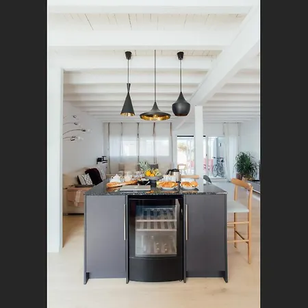 Calypso Beautiful House In Quiet Area Close To Center *