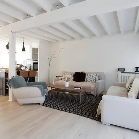 Calypso Beautiful House In Quiet Area Close To Center Holiday home *