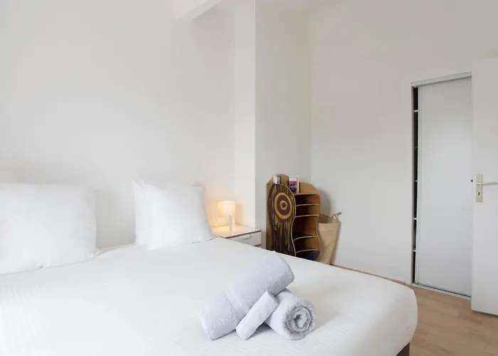 Calypso Beautiful House In Quiet Area Close To Center